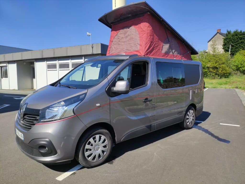 renault-trafic-amenage-toit-relevable-1-6dci-125ch-ap839-vente-occasion-approutilitaires-utilitaire-angers